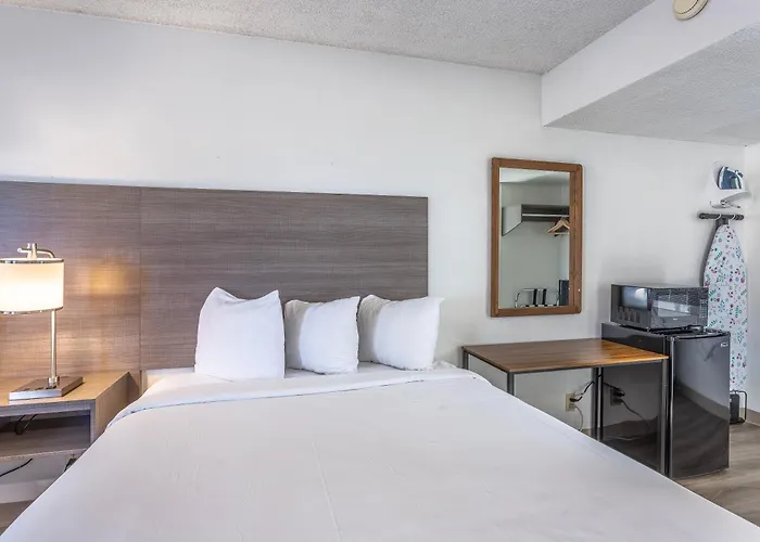 Coastal Breeze Inn